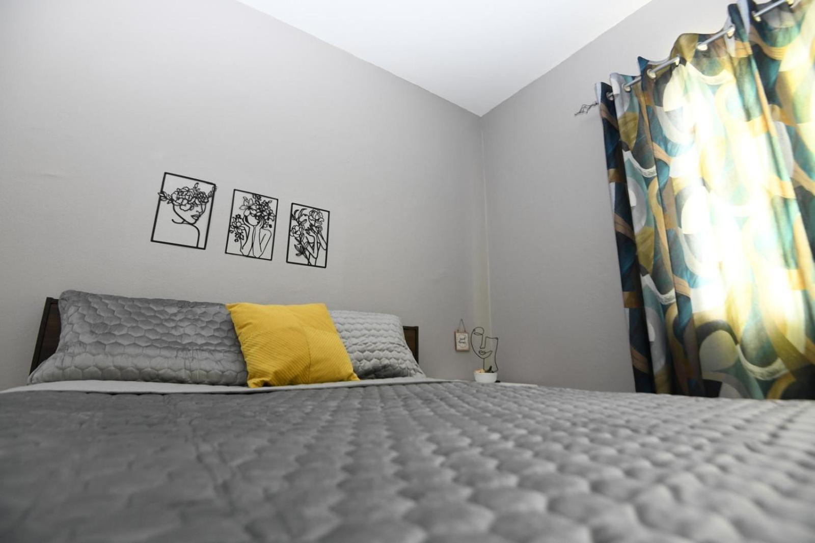 Cozy 2 Bedroom Townhouse In Gated Community, Kgn8 Newly Installed Solar Hot Water System Kingston Eksteriør bilde